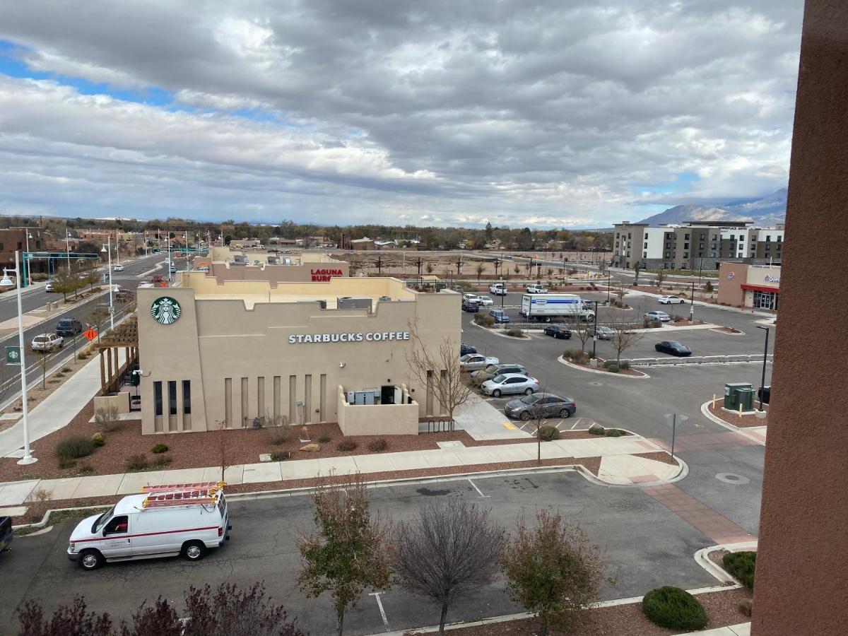 Holiday Inn Express & Suites Albuquerque Historic Old Town By Ihg Exterior foto