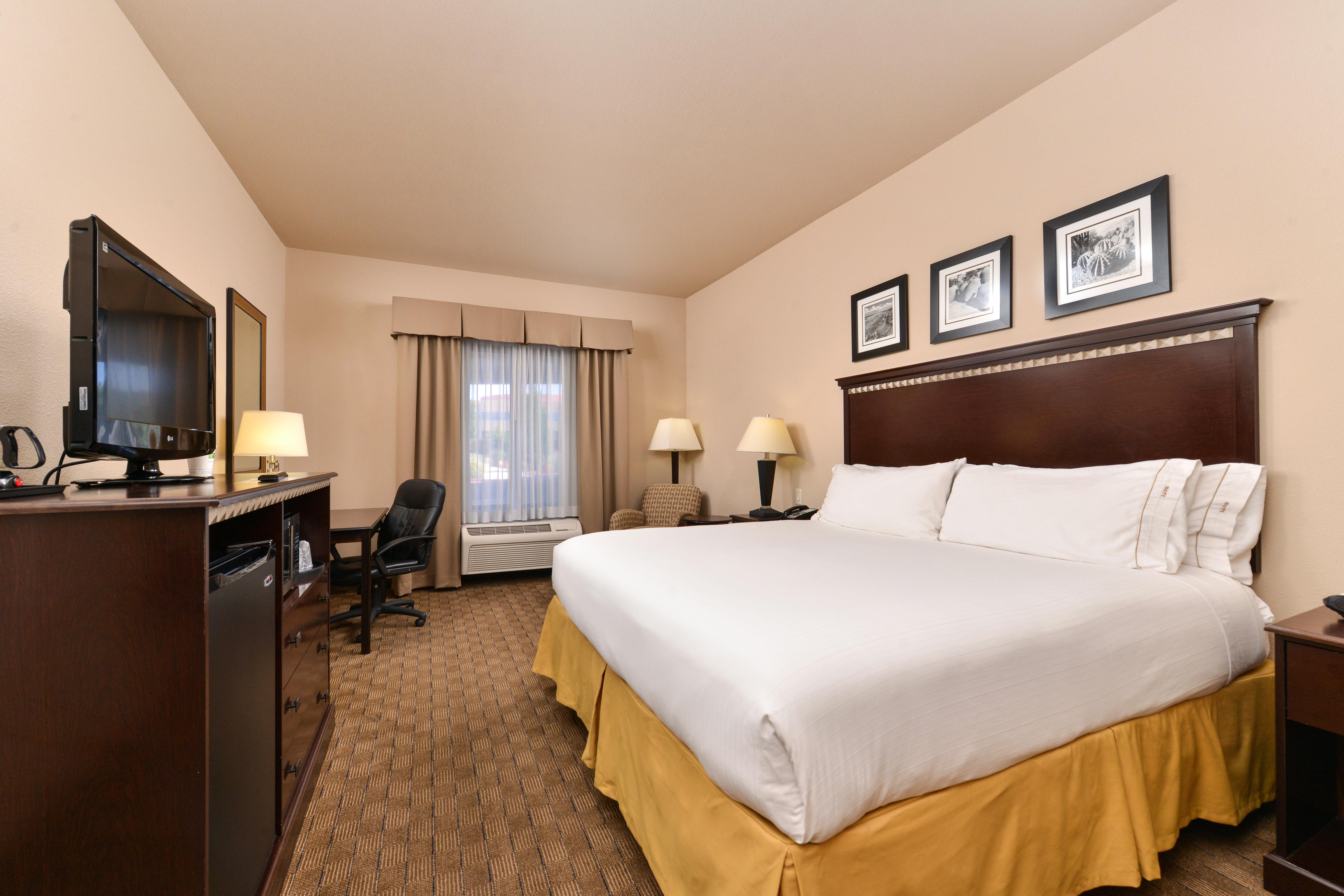 Holiday Inn Express & Suites Albuquerque Historic Old Town By Ihg Exterior foto